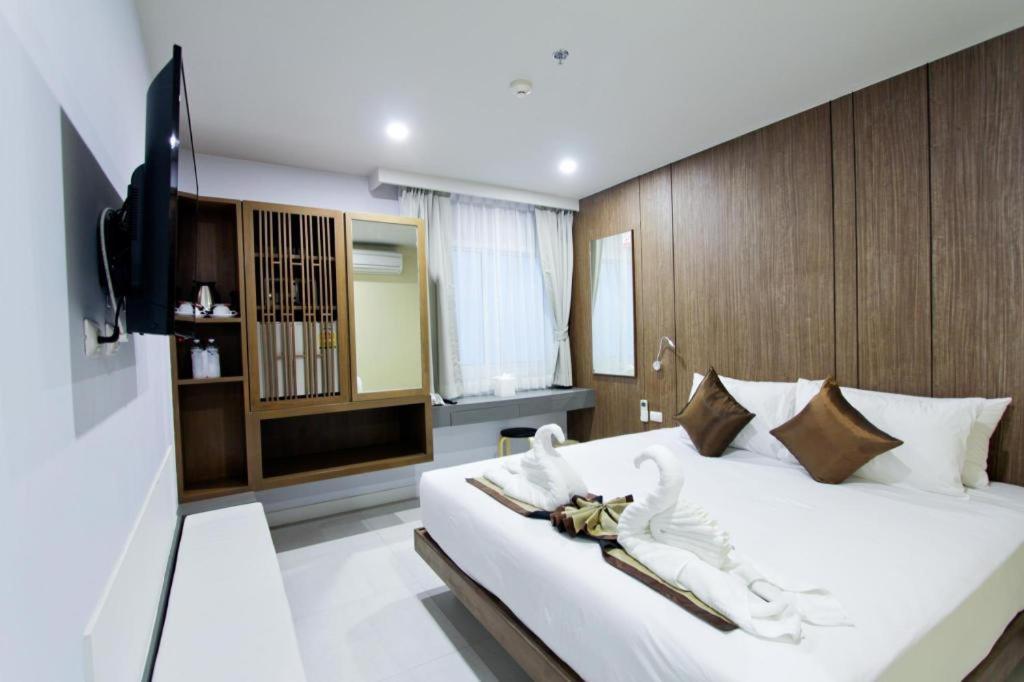 Elegancy Sansabai Hotel Patong Εξωτερικό φωτογραφία